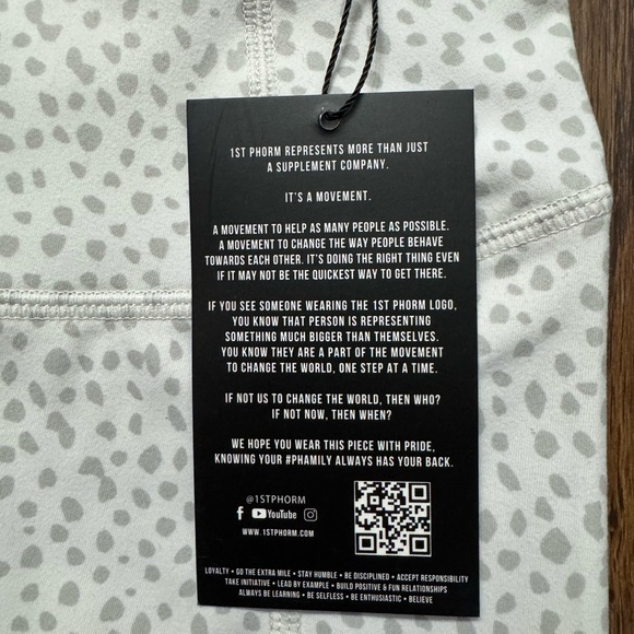 🆕 1st Phorm Leggings Reversible, Women's Small White Cheetah Print Active - Picture 3 of 7